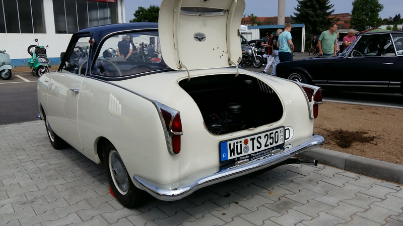 Illustration for article titled Another oldtimer meet photodumpÂ